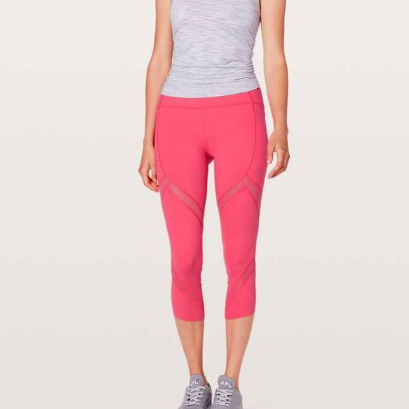 Lululemon On Pace Crop - Picture 1 of 10